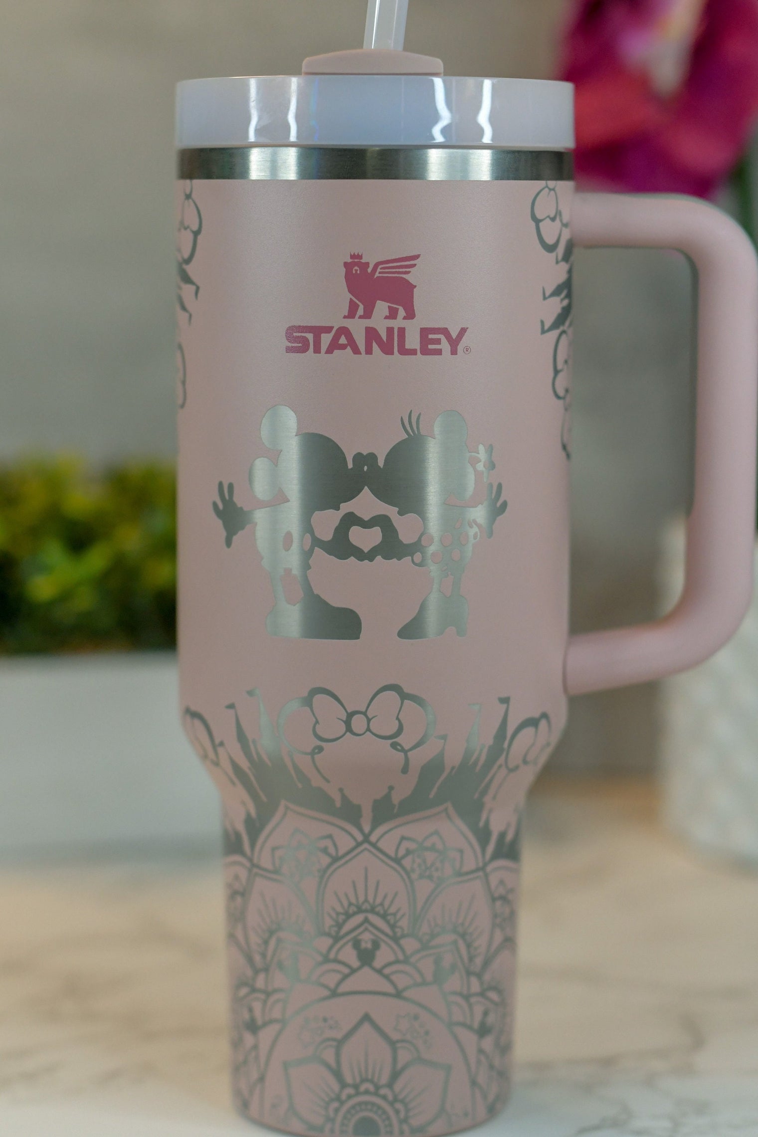 Stanley 30/40 oz Quencher Minnie Mandala